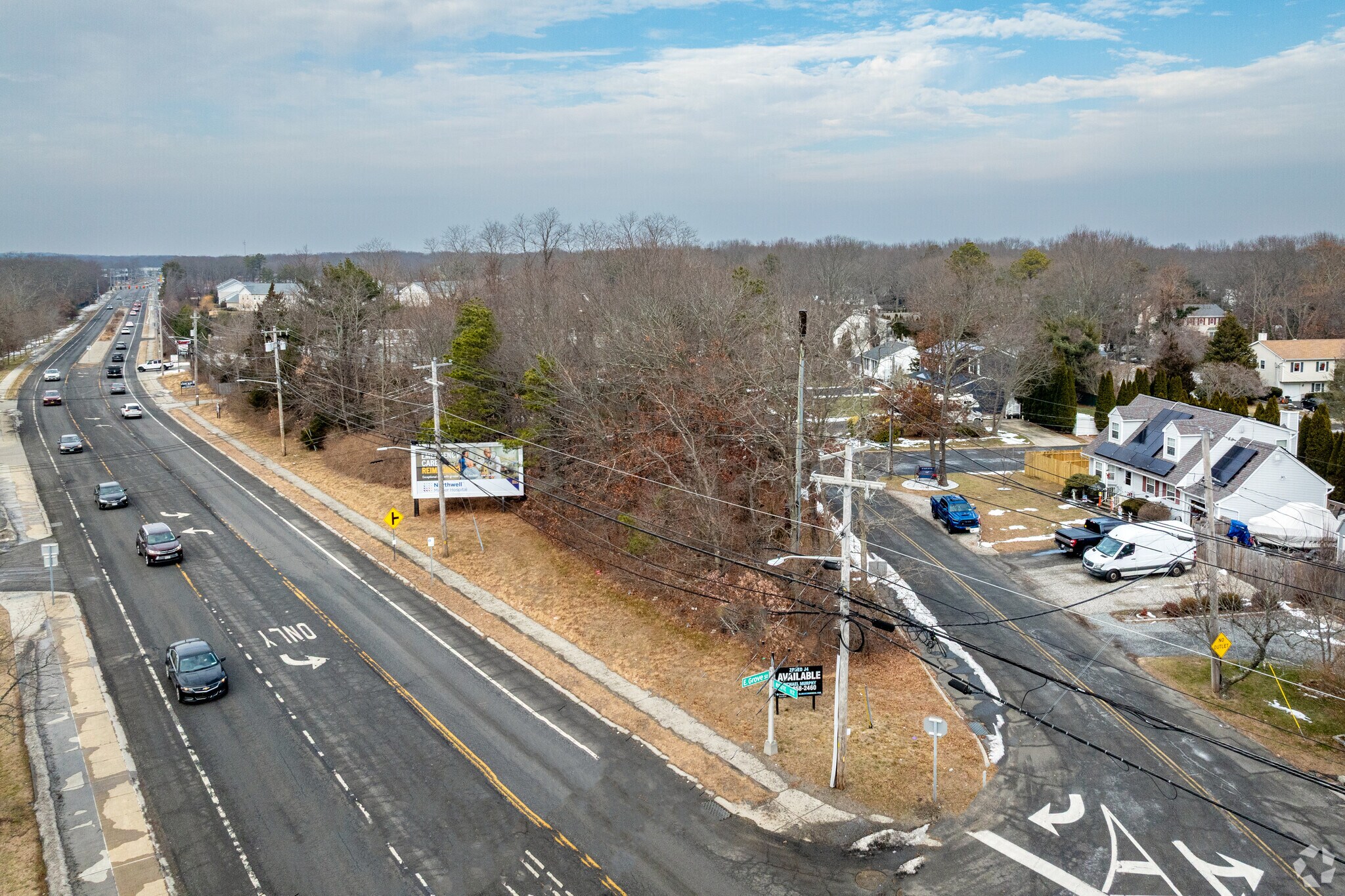 Route 112 and E. Grove St., Port Jefferson Station, NY à vendre Aérien– Image 1 sur 3