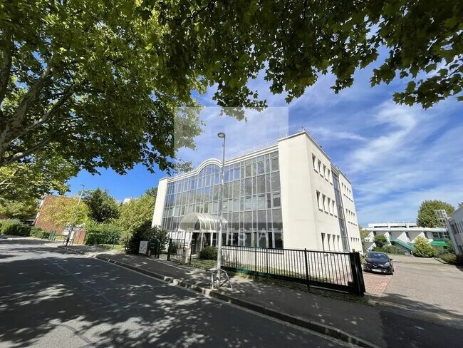 Plus de détails pour Bureau à louer