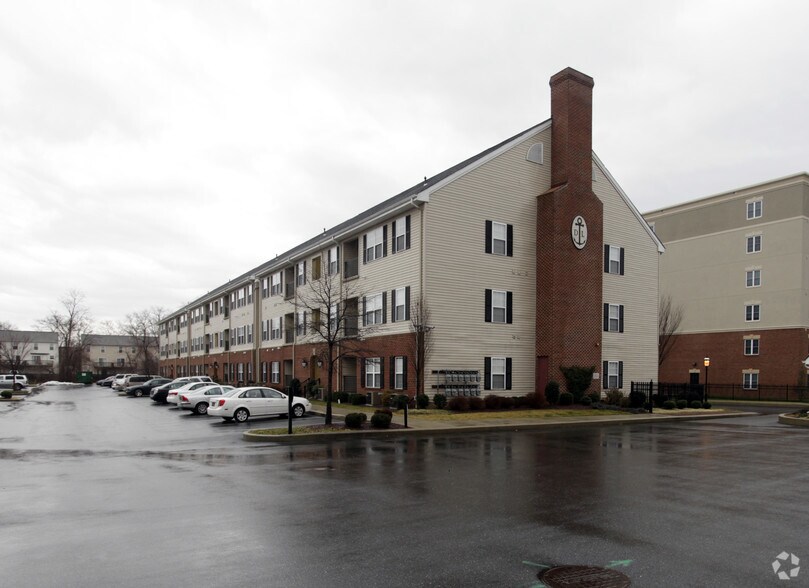 419 W 9th St, New Castle, DE à vendre - Photo principale – Image 1 sur 2