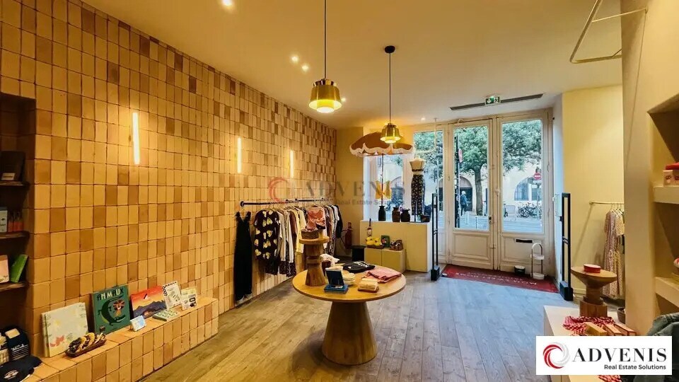 Local commercial dans Bordeaux à louer Photo intérieure– Image 1 sur 10