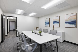 2730 S Harbor Blvd, Santa Ana, CA à louer Photo intérieure– Image 2 sur 9