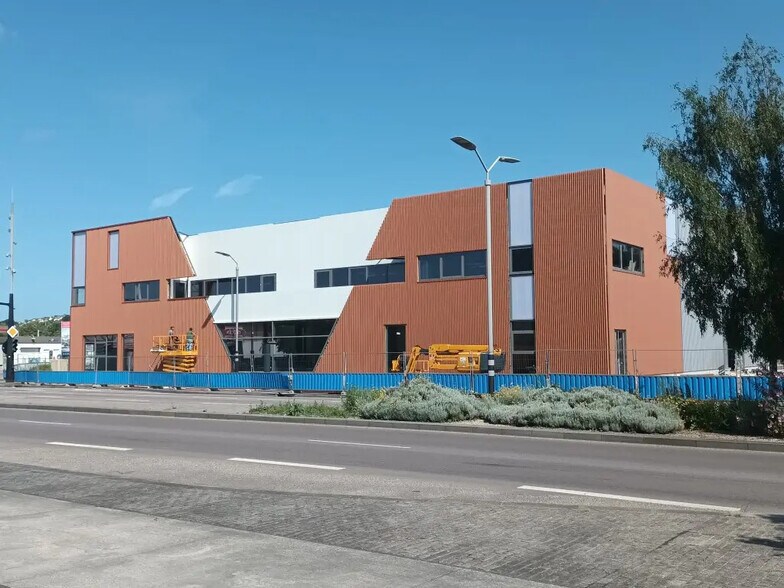 Local d'activités dans Le Havre à vendre - Photo de l’immeuble – Image 1 sur 9