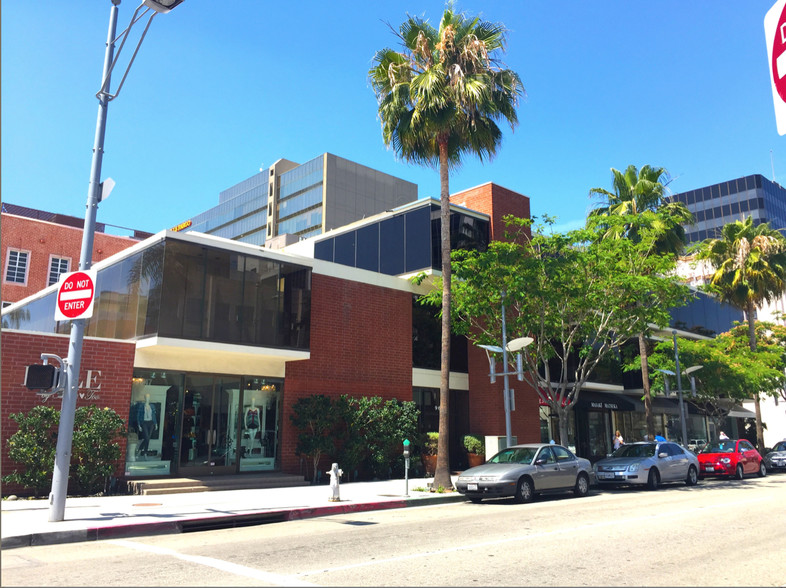 9625-9647 Brighton Way, Beverly Hills, CA à louer - Photo de l’immeuble – Image 3 sur 11