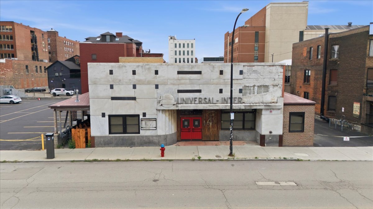 301 Franklin St, Buffalo, NY à louer Photo de l’immeuble– Image 1 sur 39