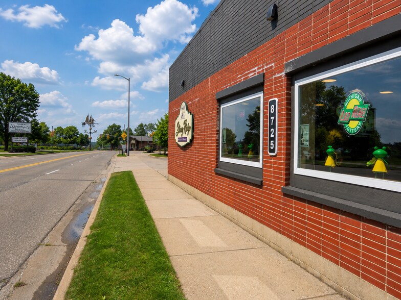 8725 Water St, Montague, MI à vendre - Photo de l’immeuble – Image 3 sur 46