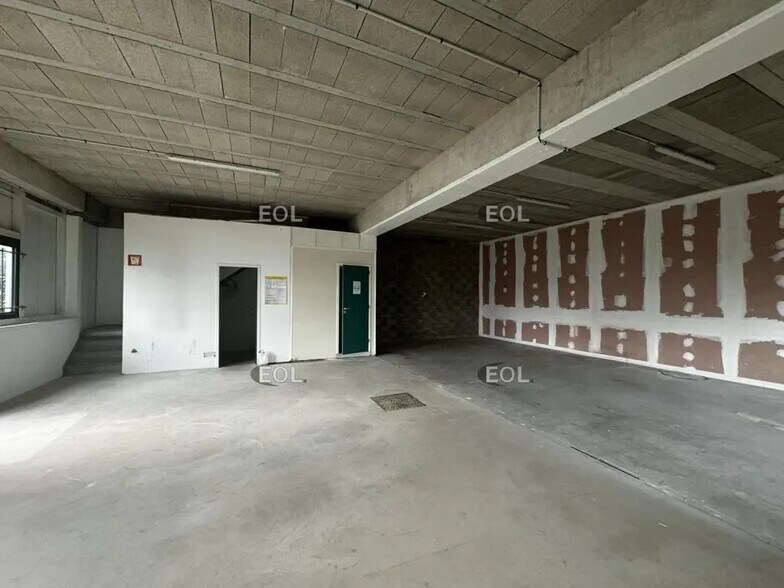 Local d’activités dans Bondoufle à louer - Photo de l’immeuble – Image 1 sur 13