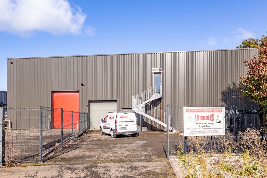 10 Rue Du Moulin Des Landes, LES SORINIÈRES à louer - Photo de l’immeuble – Image 2 sur 8