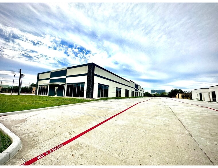 17085 - 17087 N Texas Ave, Webster, TX à vendre - Photo de l’immeuble – Image 2 sur 7