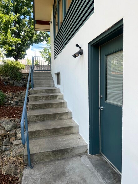 111 Margaret Ln, Grass Valley, CA à vendre - Photo de l’immeuble – Image 2 sur 63