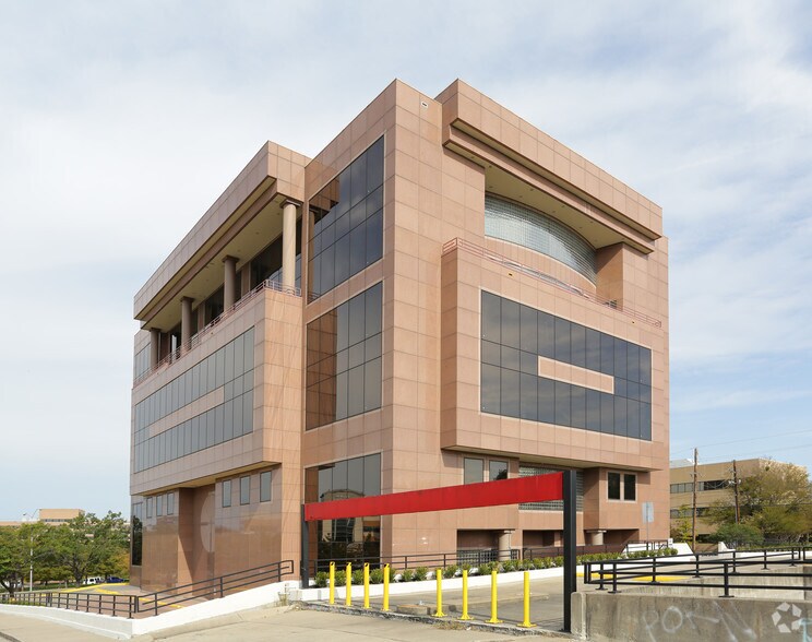 7150 Greenville Ave, Dallas, TX à louer - Photo de l’immeuble – Image 1 sur 9