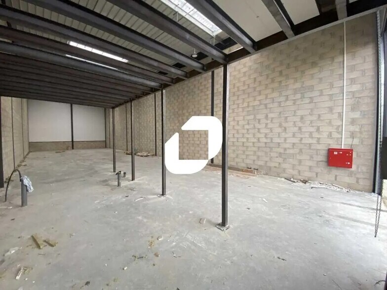 Bureau dans Éragny à louer - Photo de l’immeuble – Image 3 sur 5