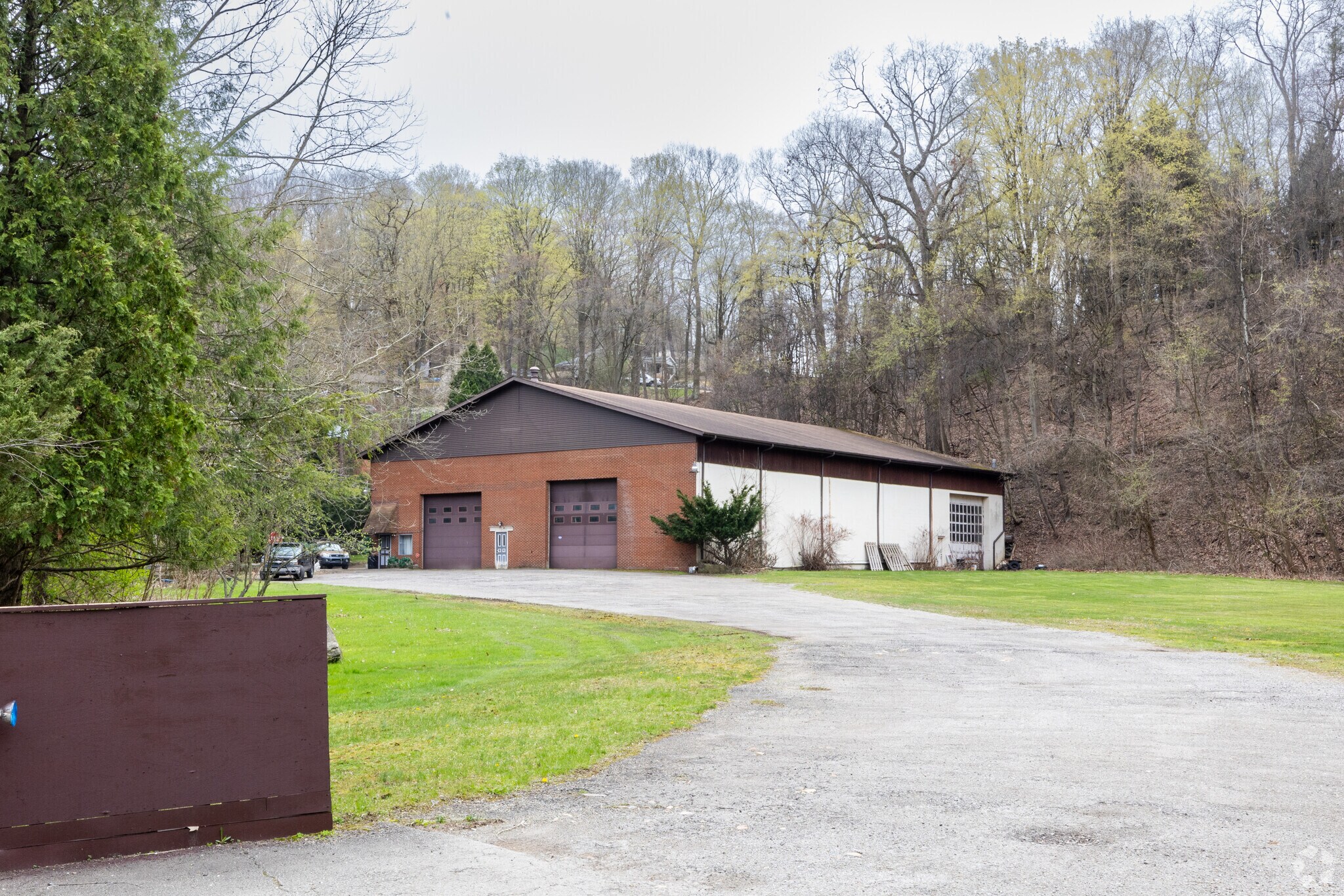 2430 Lincoln Way, White Oak, PA à vendre Photo principale– Image 1 sur 15