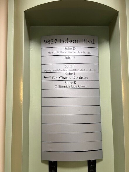 9837 Folsom Blvd, Sacramento, CA à vendre - Photo intérieure – Image 3 sur 5