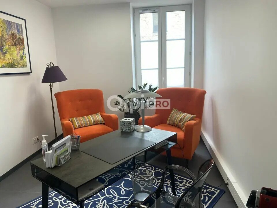 Bureau dans Les Chères à louer Photo intérieure– Image 1 sur 6