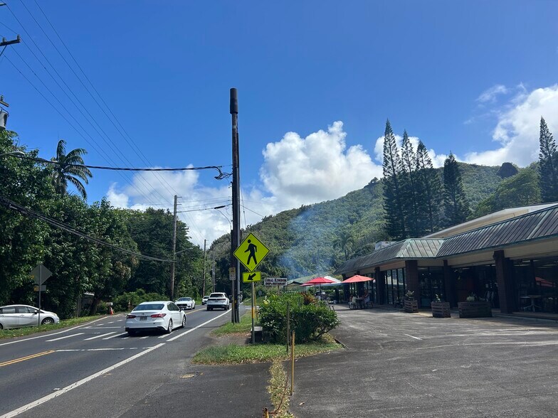 49-130 Kamehameha Hwy, Kāneohe, HI à louer - Photo de l’immeuble – Image 2 sur 7