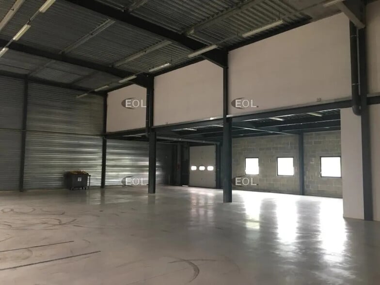 Local d’activités dans Taverny à louer - Photo intérieure – Image 3 sur 5