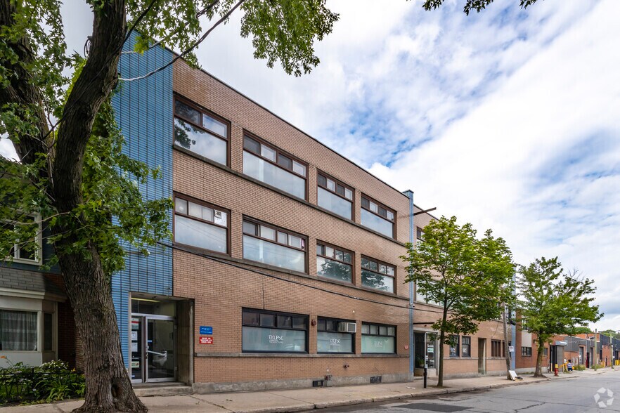 2090-2098 Rue Moreau, Montréal, QC à louer - Photo de l’immeuble – Image 3 sur 3