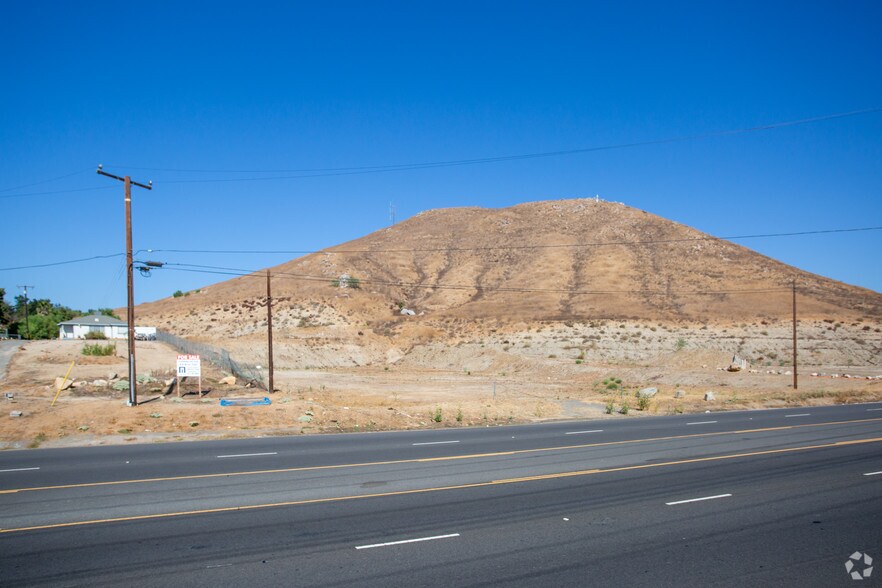 3496 Hamner Ave, Norco, CA à vendre - Photo principale – Image 1 sur 9