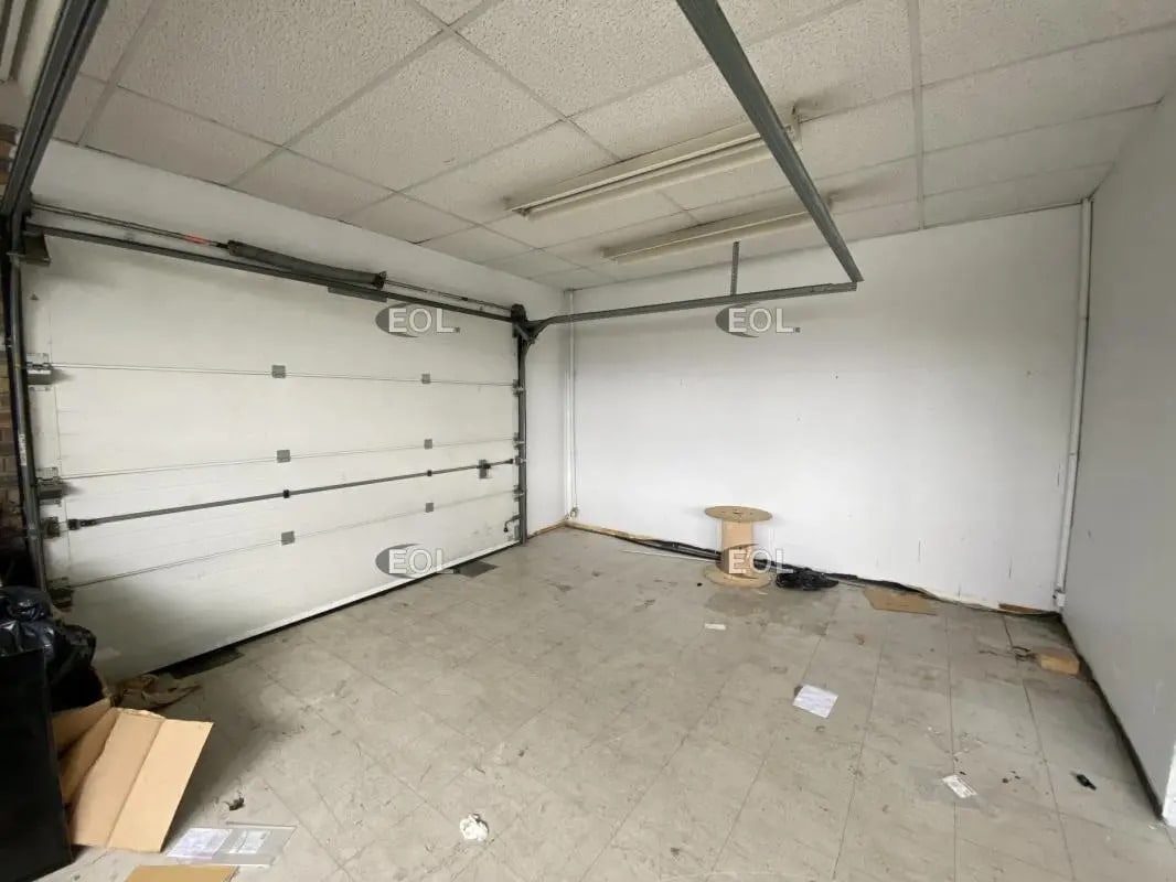 Local d’activités dans Les Ulis à louer Photo de l’immeuble– Image 1 sur 6