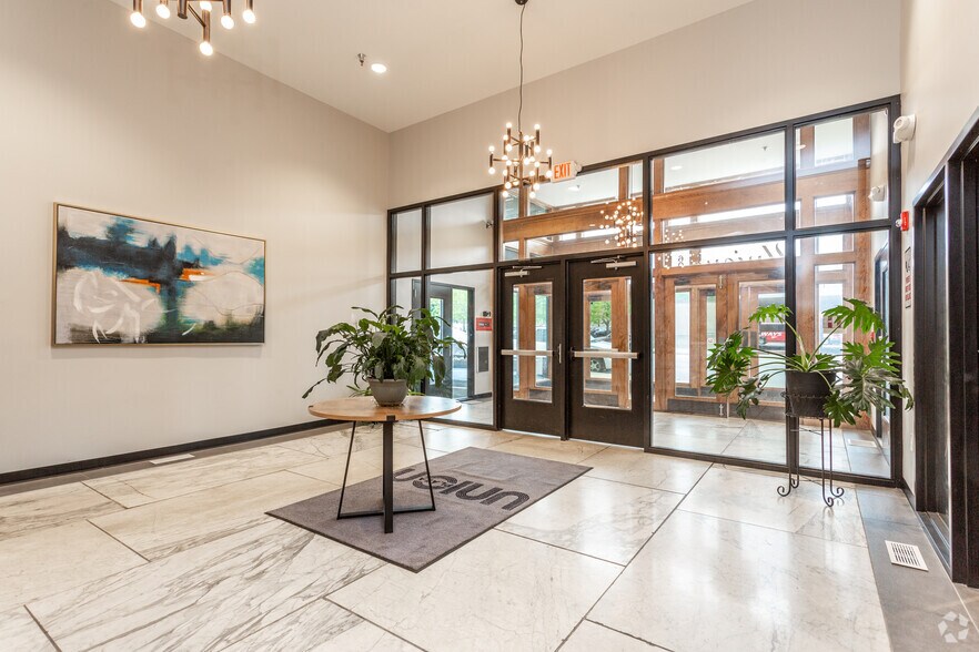 601 S 16th St, Omaha, NE à louer - Photo intérieure – Image 3 sur 12