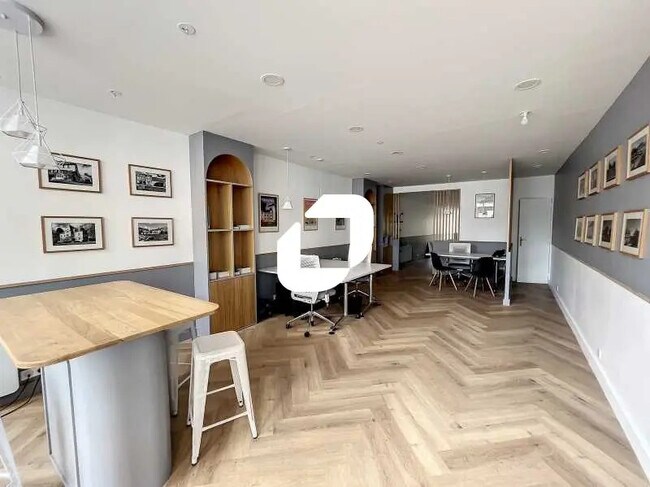 Plus de détails pour Bureau à vendre