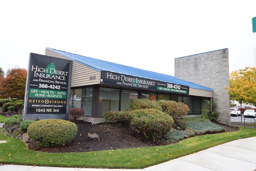 1543 NE 3rd St, Bend, OR à louer - Photo de l’immeuble – Image 1 sur 9