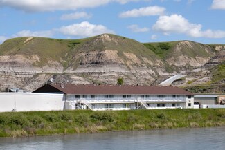 Plus de détails pour 101 Grove Pl, Drumheller, AB - Hôtellerie à vendre