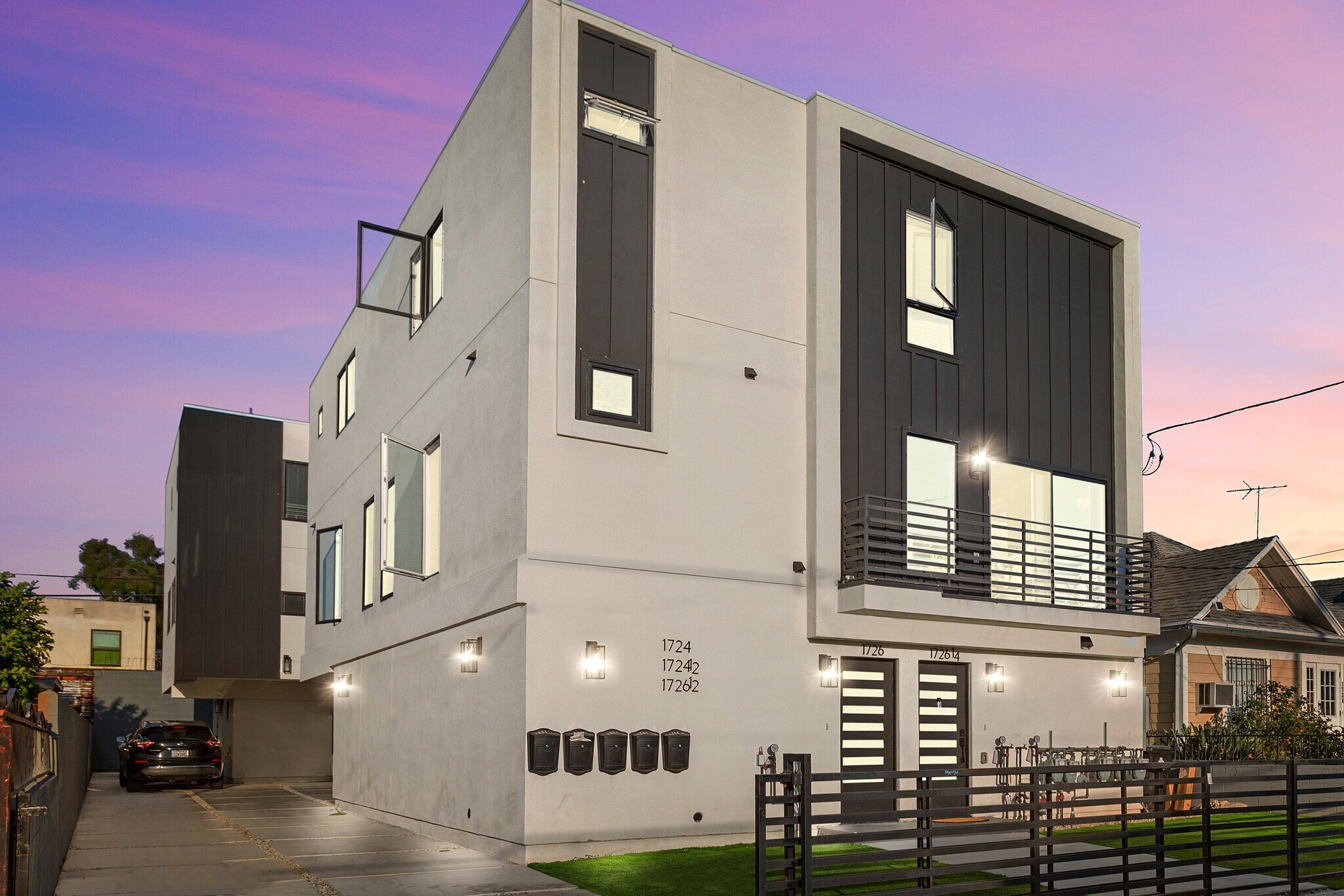 1726 Menlo Ave, Los Angeles, CA à vendre Photo de l’immeuble– Image 1 sur 42