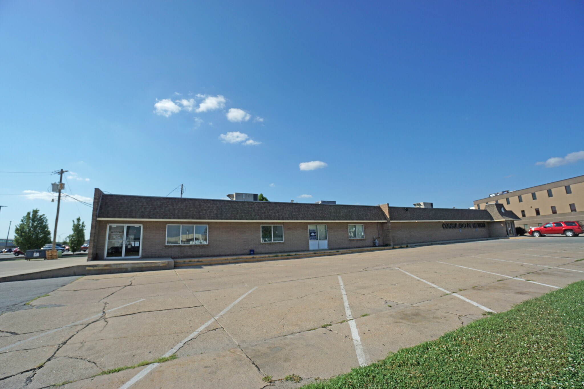 7444 Farnam St, Omaha, NE à vendre Photo intérieure– Image 1 sur 4