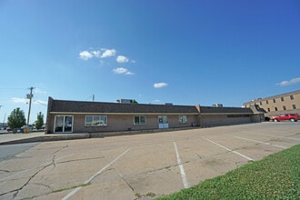 7444 Farnam St, Omaha, NE à vendre Photo intérieure– Image 1 sur 4