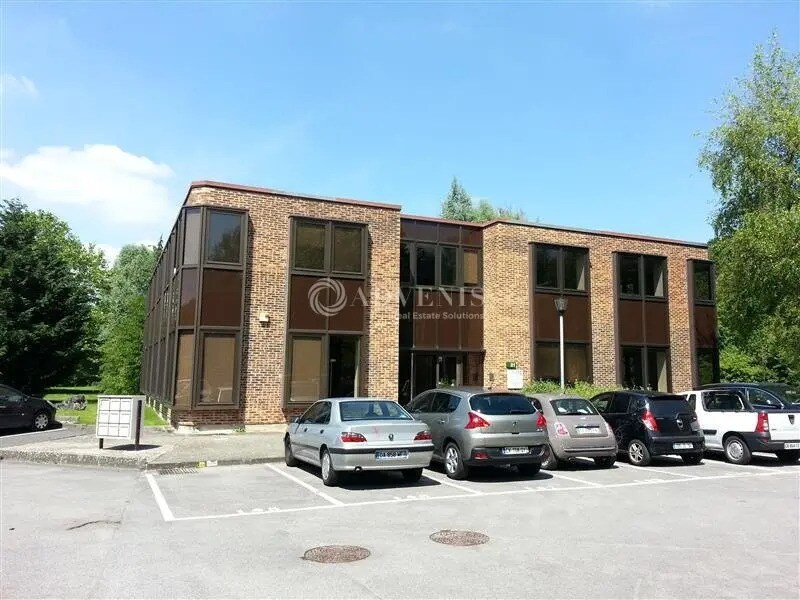 Bureau dans Croissy-Beaubourg à louer Photo de l’immeuble– Image 1 sur 8