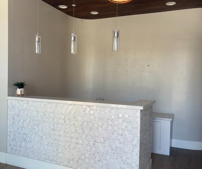 45190 Club Dr, Indian Wells, CA à louer - Photo de l’immeuble – Image 3 sur 12