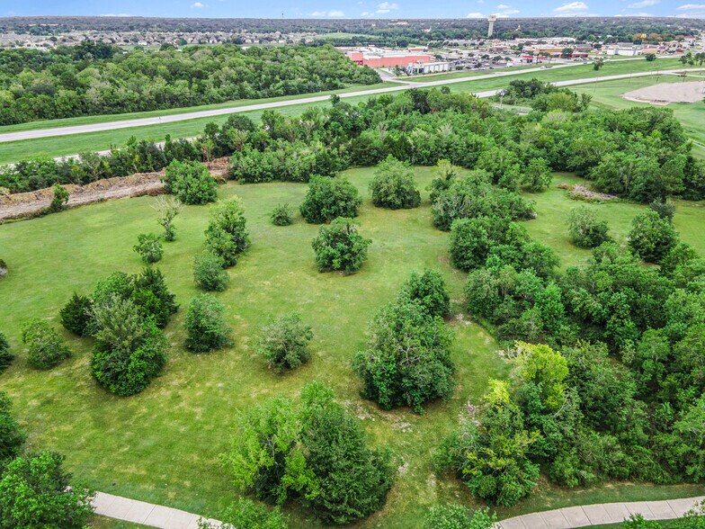 3111 TX-35 Loop, Alvin, TX à vendre - Photo de l’immeuble – Image 2 sur 5