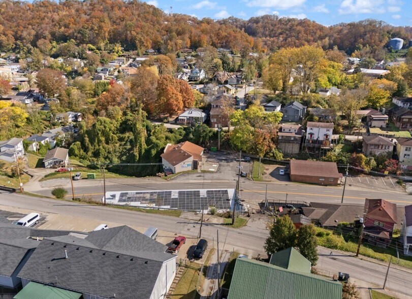 421 Memorial Dr, Hazard, KY à vendre - Photo de l’immeuble – Image 2 sur 7