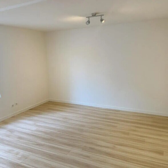 Bureau dans Pau à louer - Photo de l’immeuble – Image 2 sur 5