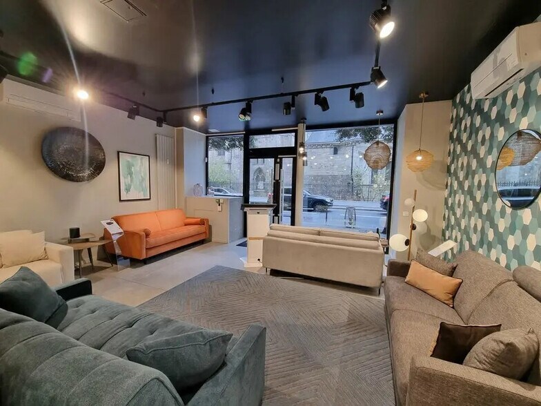 Local commercial dans Paris à louer - Photo intérieure – Image 2 sur 10