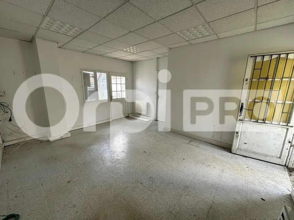 Local d'activités dans Compiègne à vendre Photo de l’immeuble– Image 1 sur 11