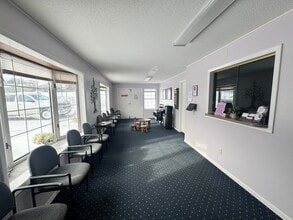 614 Romence Rd, Portage, MI à louer Photo intérieure– Image 2 sur 21