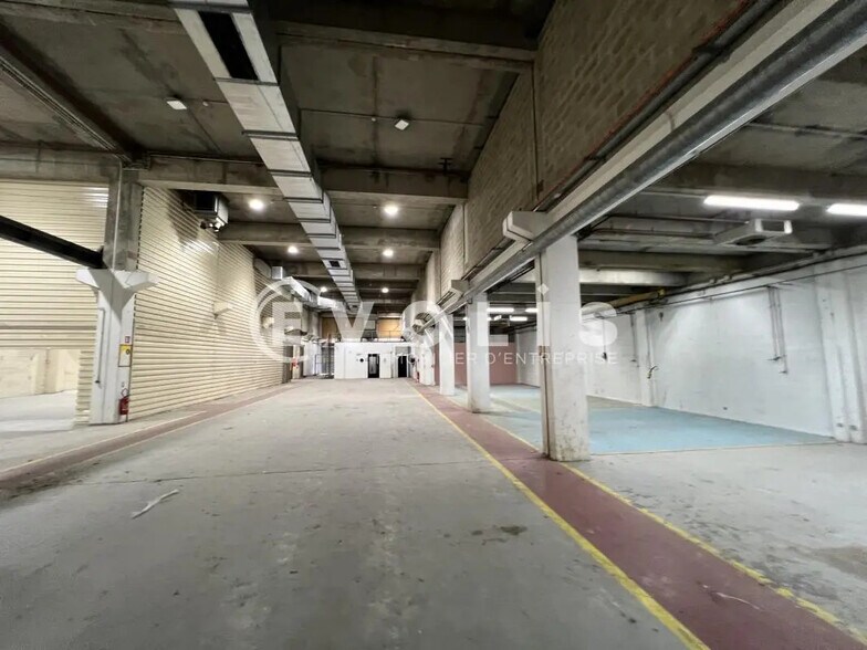 Local d’activités dans Bagnolet à louer - Photo de l’immeuble – Image 1 sur 6