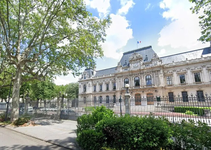 Bureau dans Lyon à vendre - Photo de l’immeuble – Image 1 sur 1
