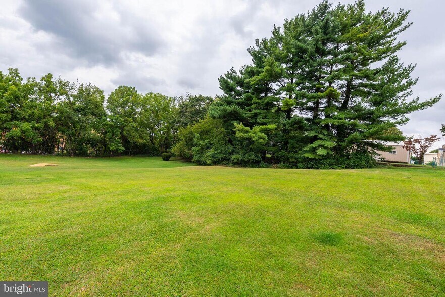 3417 E Joppa Rd, Parkville, MD à vendre - Photo de l’immeuble – Image 3 sur 22