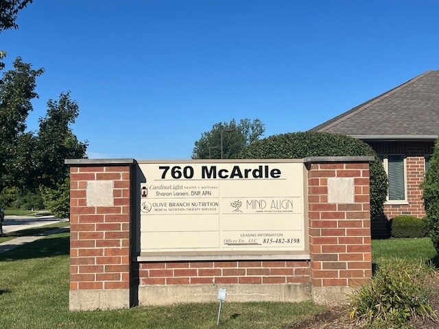 760 McArdle Dr, Crystal Lake, IL à louer - Photo de l’immeuble – Image 3 sur 5