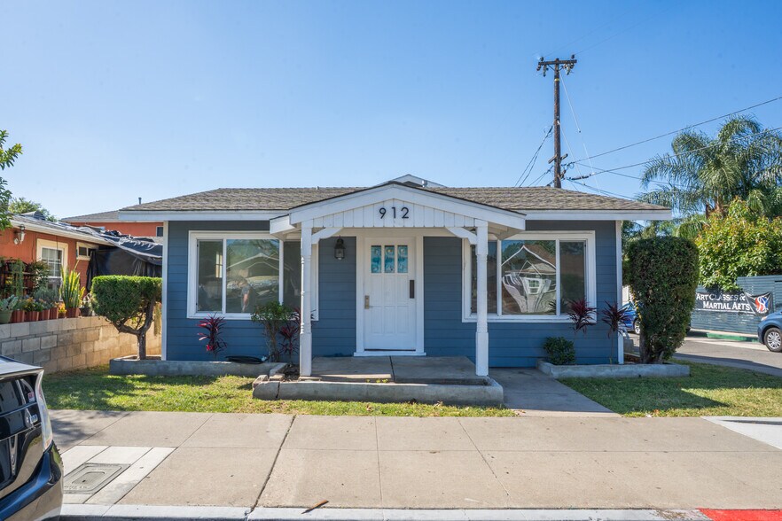 912 E Commonwealth Ave, Fullerton, CA à vendre - Photo de l’immeuble – Image 3 sur 45