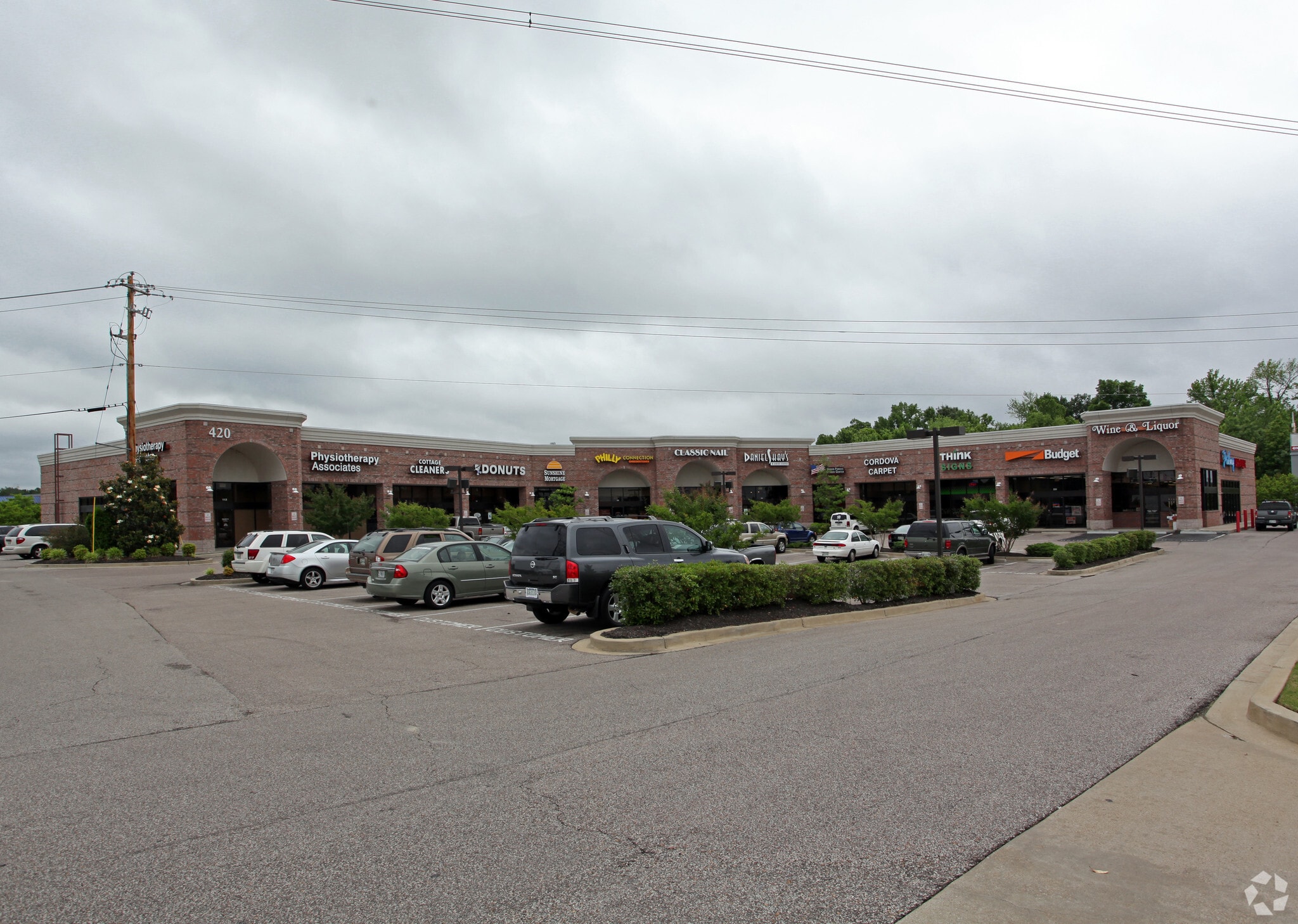 420 S Germantown Pky, Cordova, TN à louer Photo principale– Image 1 sur 7