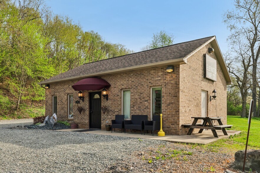 30 Terrace Ave, Leechburg, PA à vendre - Photo principale – Image 1 sur 30