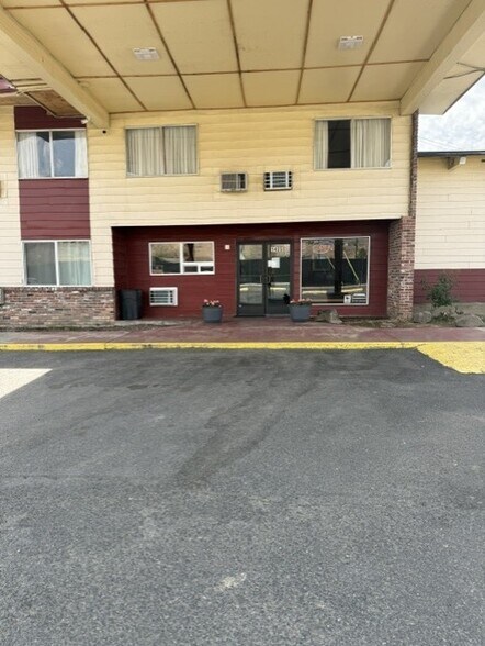 1405 N 1st St, Yakima, WA à vendre - Photo de l’immeuble – Image 2 sur 16