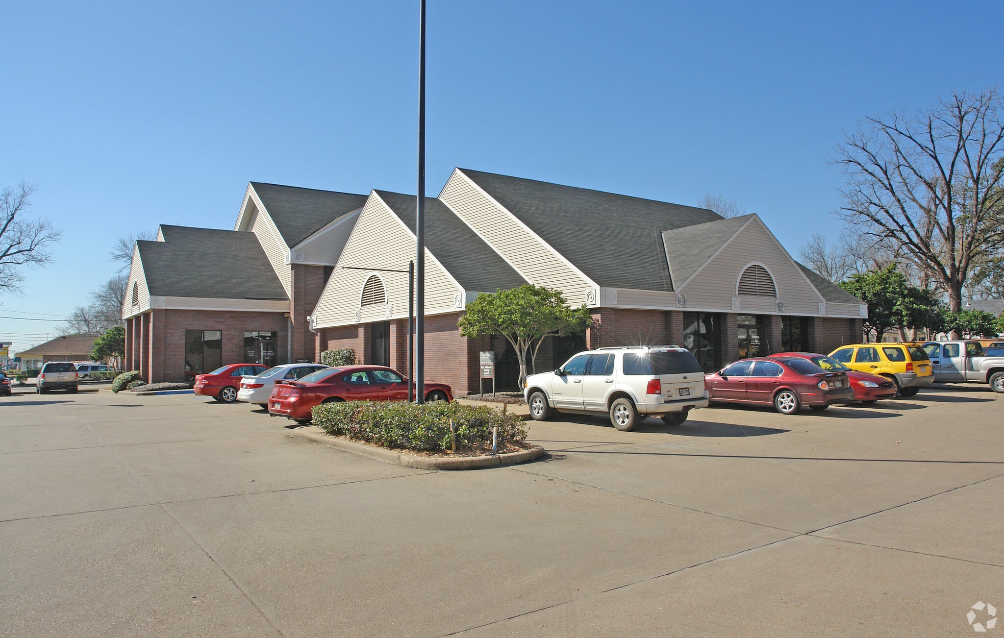 4300 Youree Dr, Shreveport, LA à louer Photo principale– Image 1 sur 37