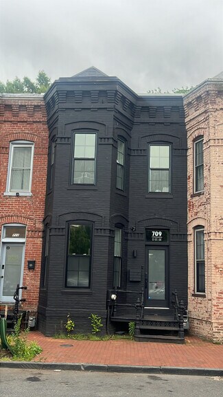 Plus de détails pour 709 D St SE, Washington, DC - Local commercial à louer
