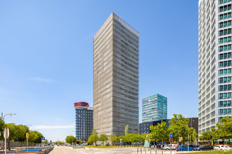 Plaza d'Europa, 21-23, L'Hospitalet de Llobregat, Barcelona à louer - Photo principale – Image 1 sur 9