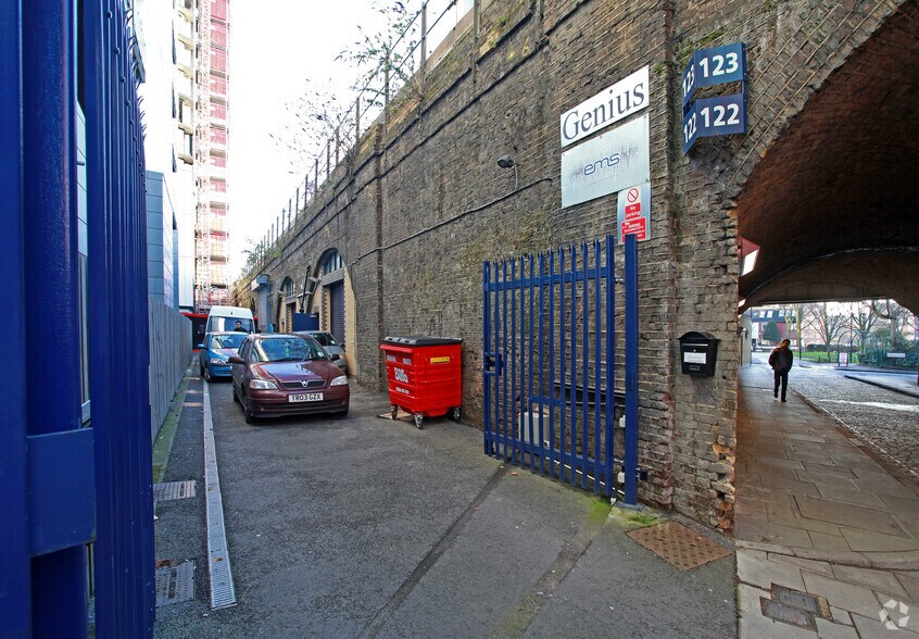 Salamanca St, Londres à louer - Photo de l’immeuble – Image 2 sur 2
